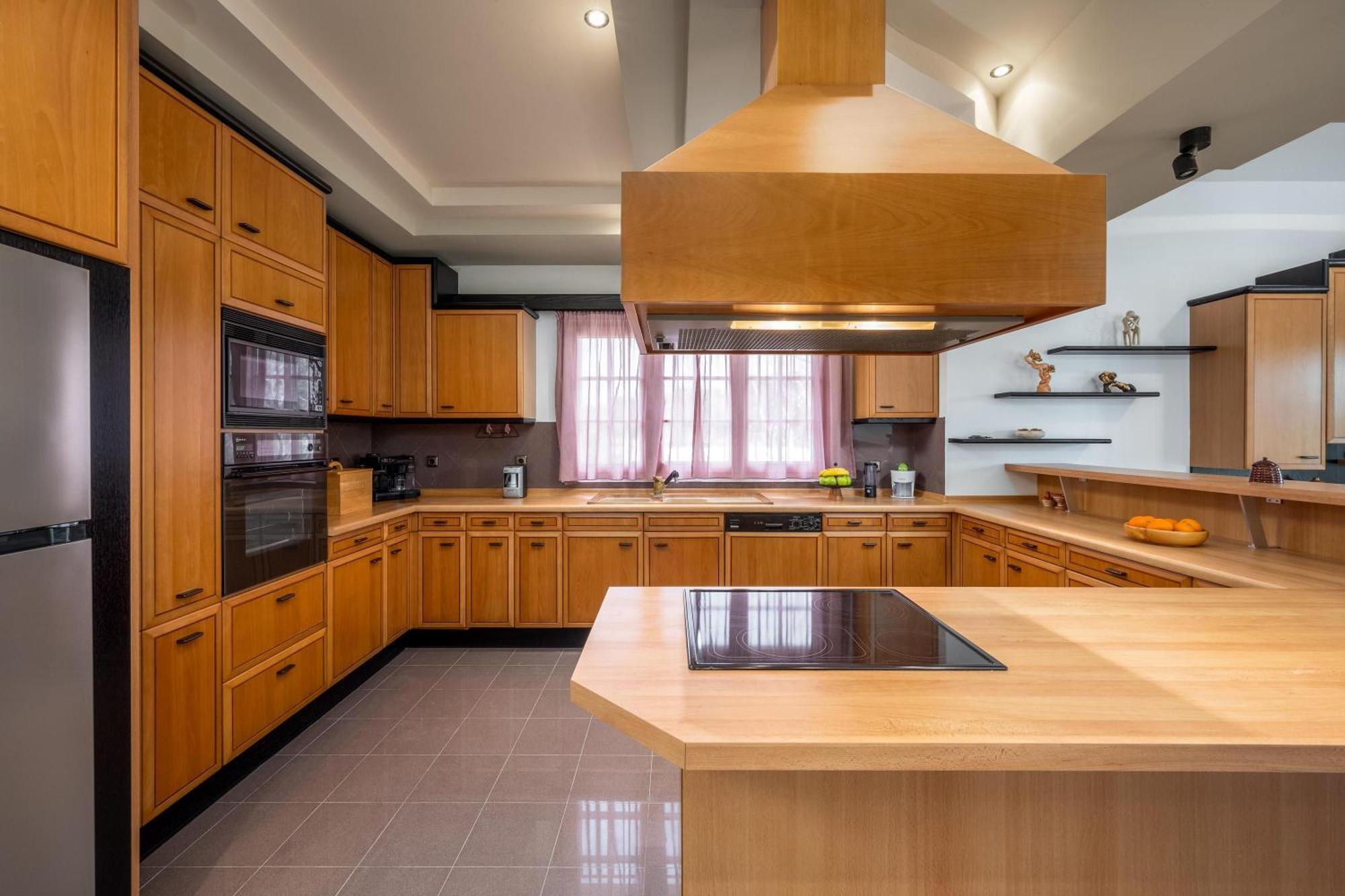 Diamanti Prime Location Rhodes City